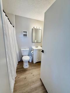 Contemporary Studio Retreat with Gym & Pickleball - 5
