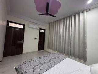 Spot On Hotel Amar Palace - 6