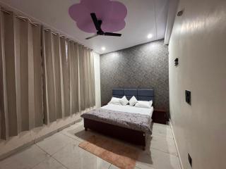 Spot On Hotel Amar Palace - 2