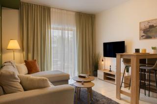 Loupi's Home - Urban Apartment Cozy & Comfortable - 9