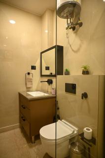 Spacious 2BHK with Lift Access in Central Delhi - 3