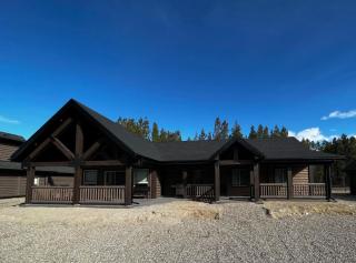 Whispering Pines Cabin - 0