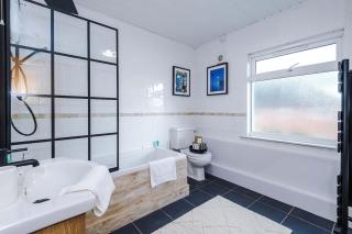 4BR Home in Chester for large groups - 4