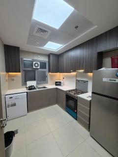 Luxury 1BR Escape Pool Gym City Vibes - 6