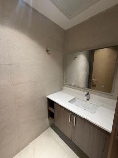 Luxury 1BR Escape Pool Gym City Vibes - 1