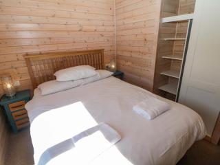 Dovestone Luxury Lodges sleeps 6 - pet free - 1