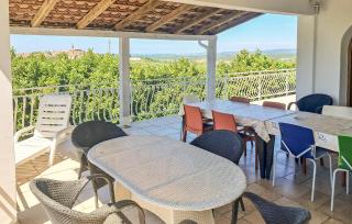 Gorgeous Home In Buje With Private Swimming Pool, Can Be Inside Or Outside - 4