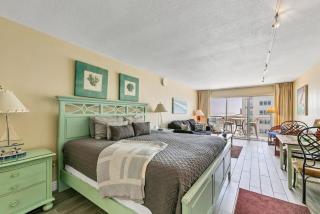 Okaloosa Island Gulf View Resort Studio w/ Balcony - 7