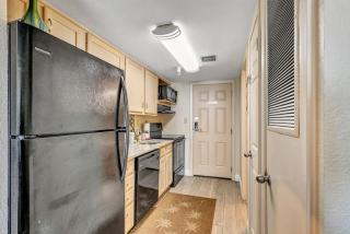 Okaloosa Island Gulf View Resort Studio w/ Balcony - 2