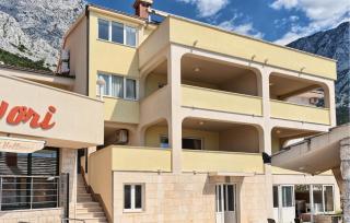 Beautiful Apartment In Bast With House Sea View - 2