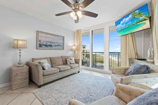 Lux 2BR Beach Condo • Free Beach Chairs 2026 - 9