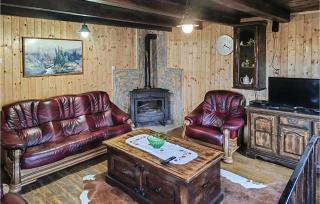 Amazing Home In Karlovac With House A Panoramic View - 8