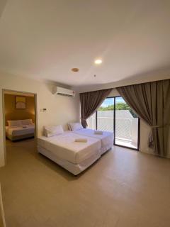 SWISS AVENUE HOTEL - 2