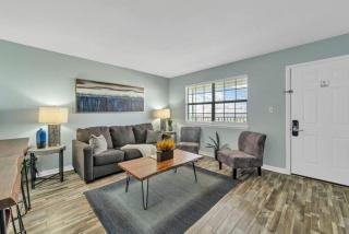 Stylish Okaloosa Island 1BR Condo Steps to Beach - 7