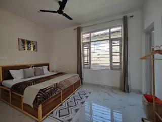 CloudHaus Bir Private 3BHK Villa with Sunset Views - 3
