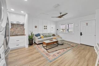 Stylish Okaloosa Island 1BR Condo: Easy Beach Walk - 6