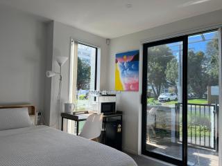 Modern Private Studio Auckland-Private Entrance-Free Parking-Near CBD - 0