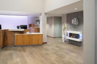 Fairfield Inn & Suites by Marriott Cape Cod Hyannis - 1