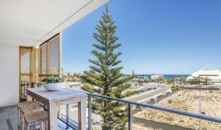 Scarborough Beach Ocean View Apartment - 7
