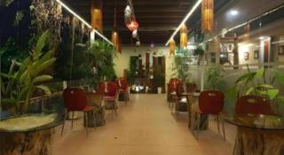 Au Lac Hotel - 6