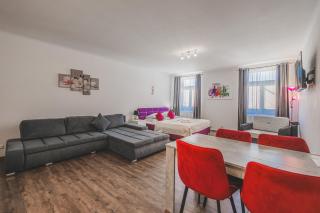 Velké studio na Velkém náměstí s vybavenou kuchyní - 9