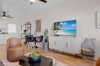 Dockside Daydream Waterfront Next-To-Beach - 9