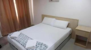OYO 89717 Budget Star Hotel - 4