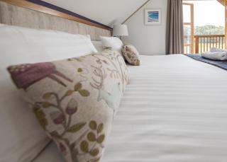 Loch Lomond Waterfront Luxury Lodges - 9