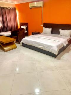 Blue moon hotel Victoria Island - 4