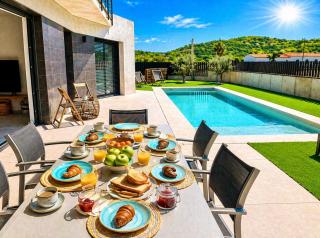 Naramia Sagaro Villa - with Pool-garden-10 Pax - 9
