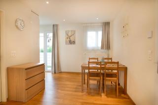 Modern City Centre Flat with Balcony - 7
