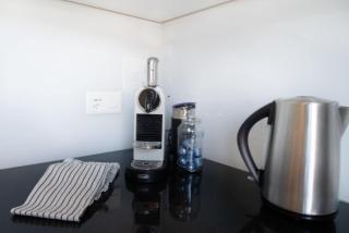 Modern City Centre Flat with Balcony - 1
