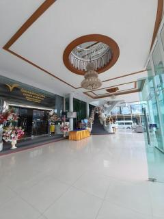 Nongkhai Tavilla Hotel and Convention Center - 8