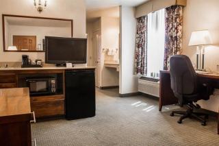 Comfort Inn & Suites Lancaster Antelope Valley - Lancaster - 4