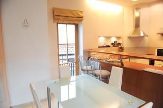 2 Apartments Private Floor 3BDR 1 Sofa Bed 8 Guests - 4