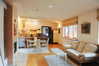 2 Apartments Private Floor 3BDR 1 Sofa Bed 8 Guests - 2