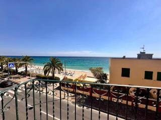 Casa Panorama - Spazioso Trilocale con Balcone Vista Mare - 2
