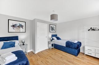 5BR House - Contractors - Long Stay Discounts - 2