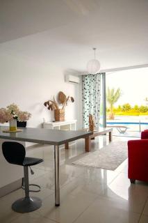 Sea View 2BR, Pool access, Quiet area, Kirenia, Lapta, KKTC - 1