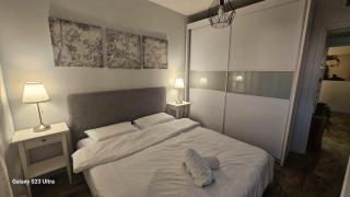 Rona Suite - 1