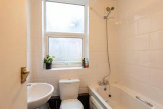 Central Birmingham Two Bedroom Home with Free Parking - 1