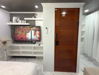 Chic & Cozy Luxury 2-Story Contemporary Townhome - Tanza - 3