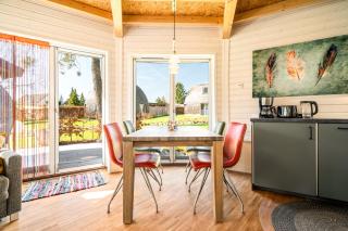 Kugelhaus Tamika - Sauna, Whirlpoolwanne und Kamin am Tollensesee - 4