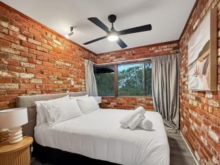 Peaceful 3-Bed Stay Near the Coast - 6