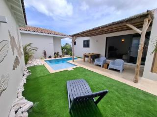 Emma Luxury Pool Suites Resort - Willemstad - 1
