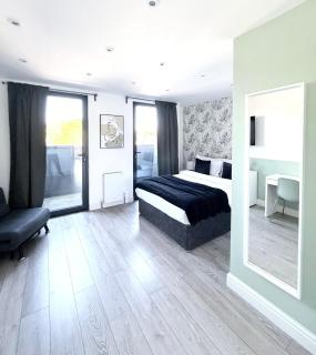 Spacious Ealing Broadway 1Bed Flat - Terrace & Near Tube - 2