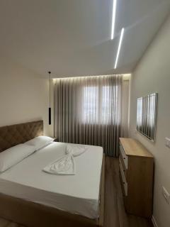 Golden Stay - 5