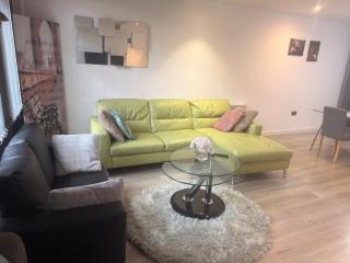 Modern Bradford City Apartment Steps from Stadium and Train Station - 8