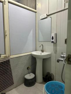 Homestay at Kashmiri Gate Metro & Old Delhi Railway Station - 7