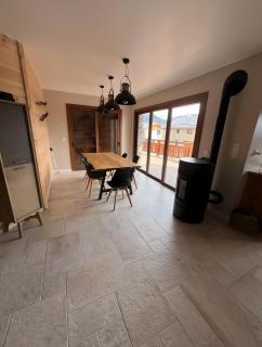 Le Chalet Des Monts - 6